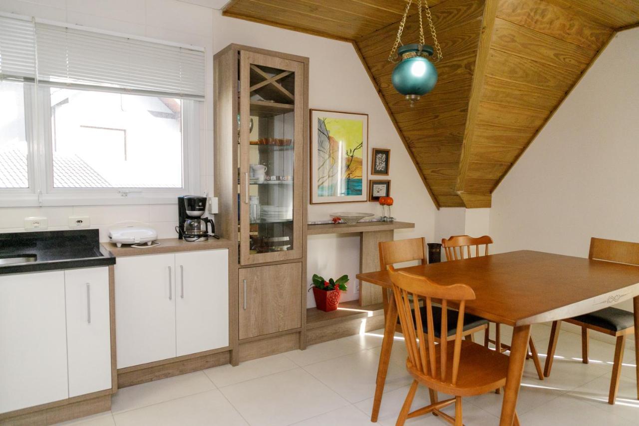 Apartamento Em Otima Localizacao Em Gramado Appartement Buitenkant foto